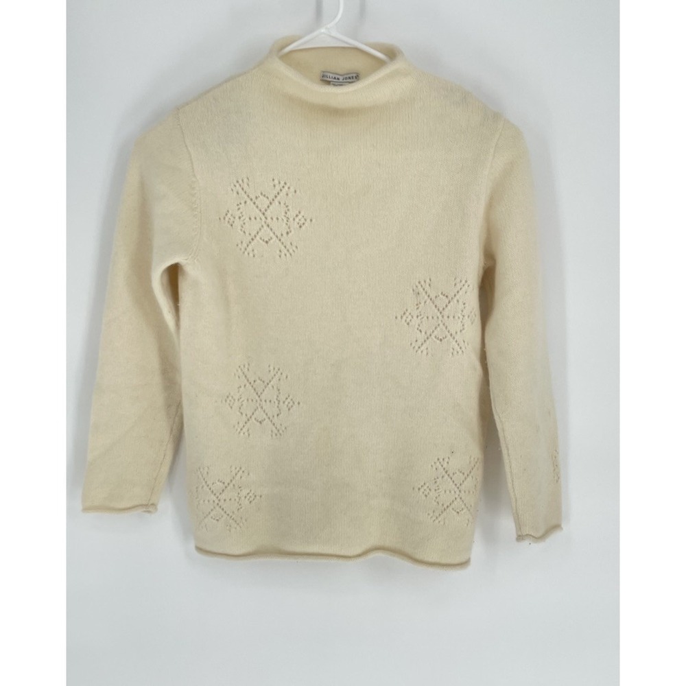 Jillian Jones Size M Women's Cream Sweater Lambswool Angora‎ Blend Snow Flakes